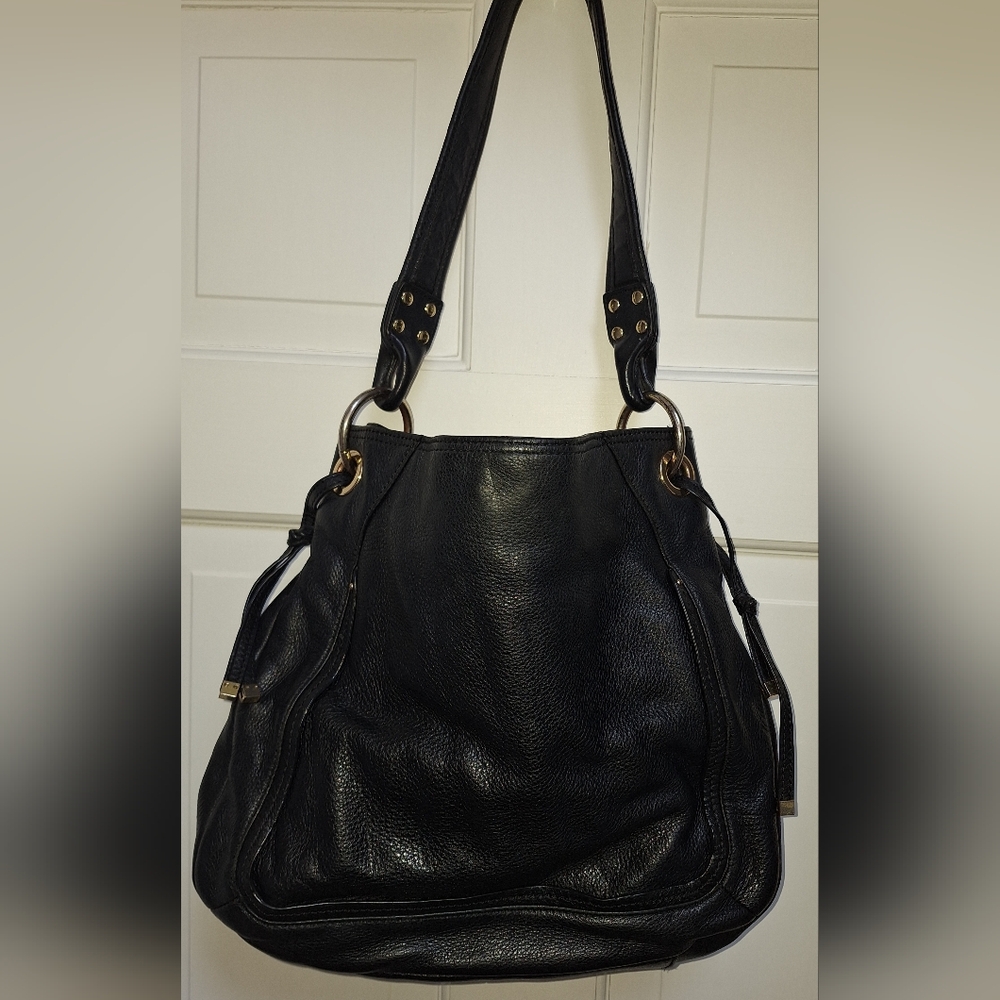 Perlina Black Leather Shoulder Bag